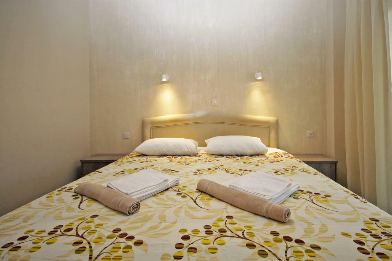 נאוס מרמרס Funbeach Rooms מראה חיצוני תמונה