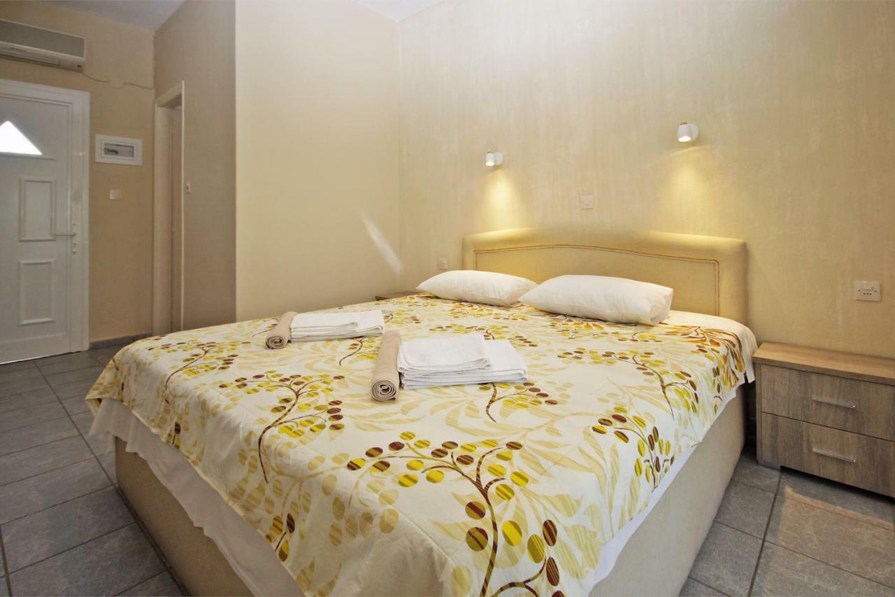 נאוס מרמרס Funbeach Rooms מראה חיצוני תמונה